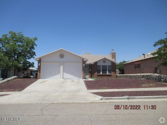 Building Photo - 733 Colchester Dr Rental