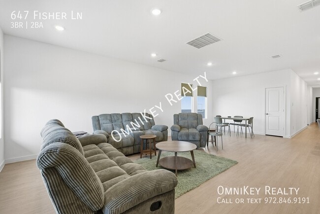 647 Fisher Ln
