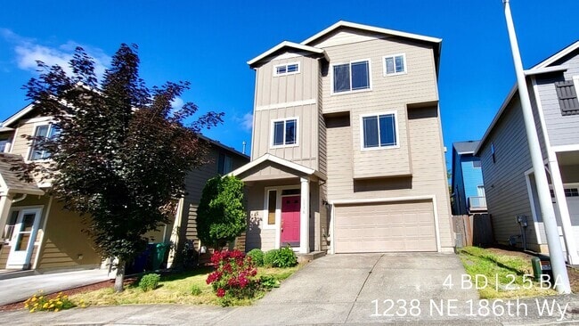 Building Photo - Charming 4B/3BA Craftsman in Gresham! Rental