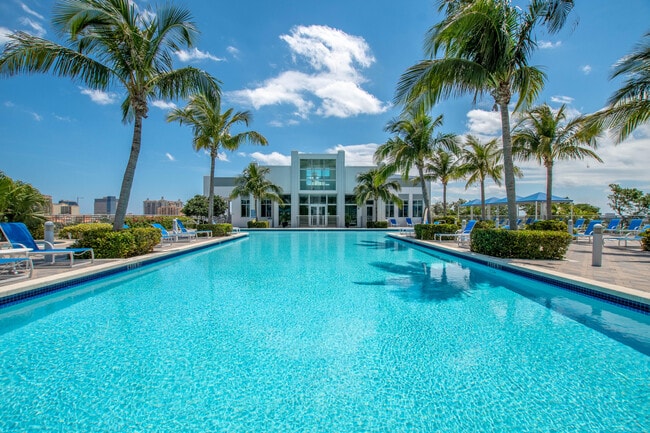 Photo - 300 S Australian Ave Unidad 1608