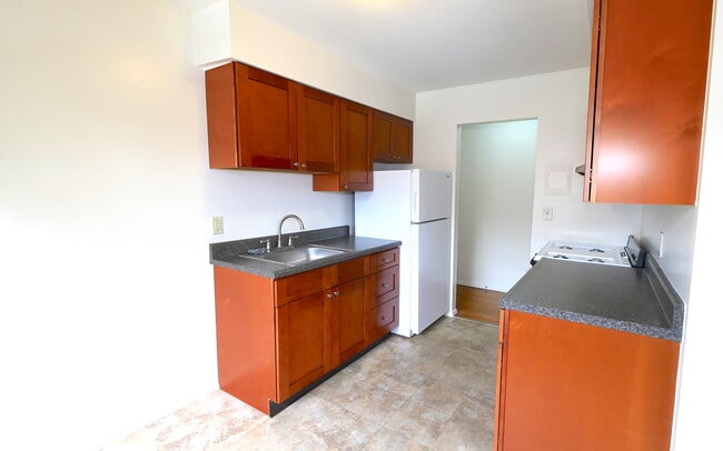 Photo - Jasontown Apartments