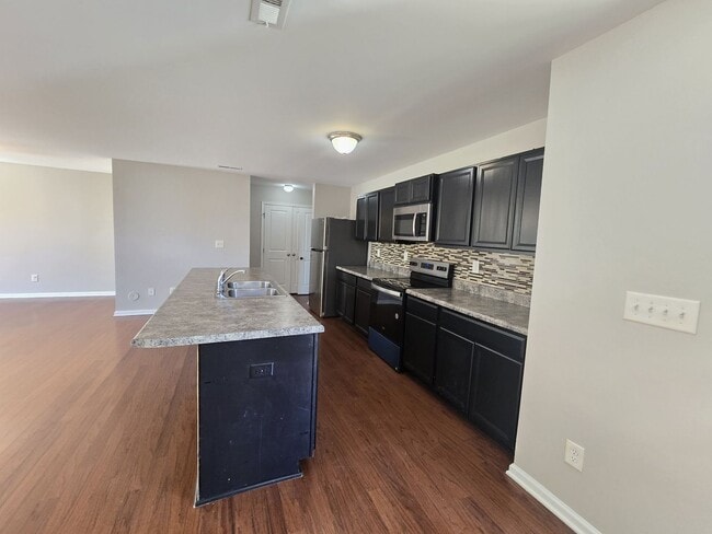 Photo - Beautiful Home Available for Rent in Charlotte, NC 28212
