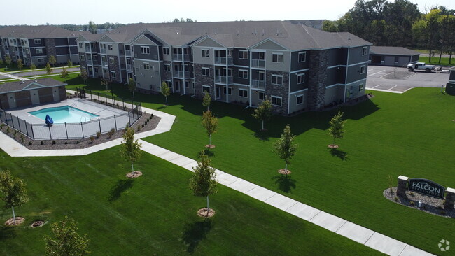 Building Photo - Falcon Apartments