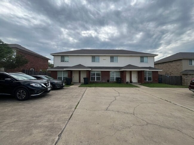 Building Photo - 4411 Abigail Dr Unit B