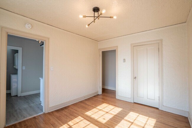 Photo - 1220 S Zunis Ave Unit 1222