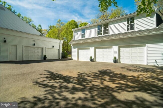 Photo - 10856 Patowmack Dr