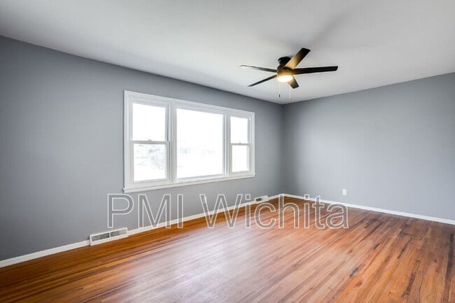 Photo - 1433 N Kokomo Ave