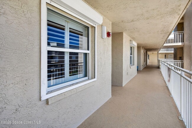 Photo - 606 Shorewood Dr Unit C402