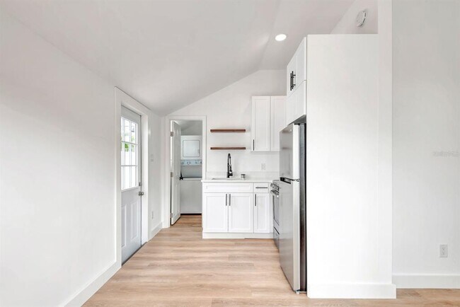 Photo - 1508-1527 27th Ave N