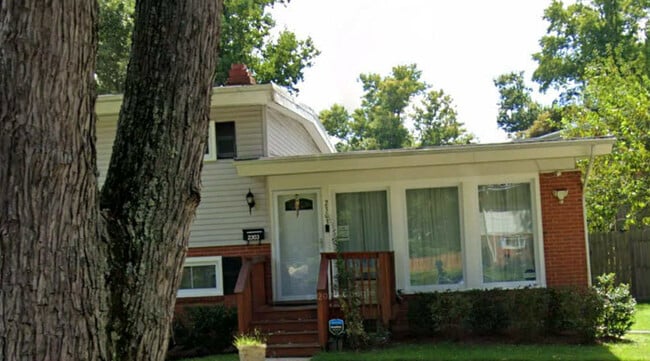 Building Photo - 2303 Pinneberg Ave Rental