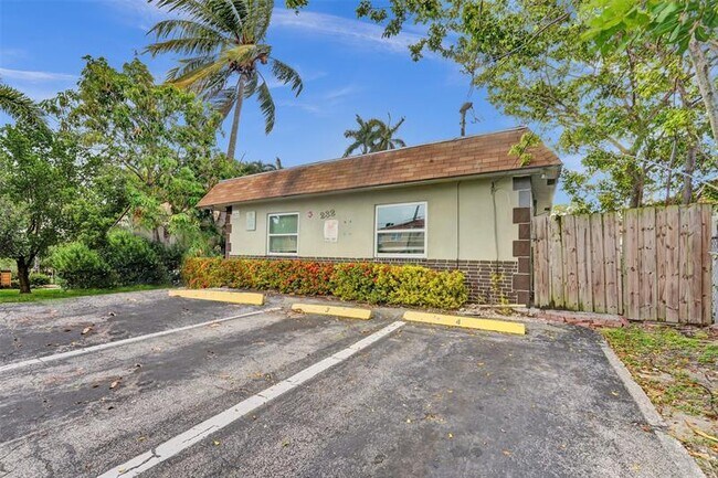 Photo - 232 SE 9th Ave Apartment Unit 1