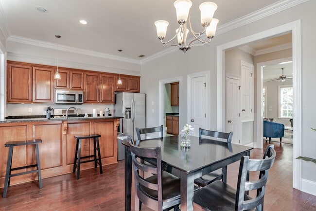 Building Photo - 254 Congress St