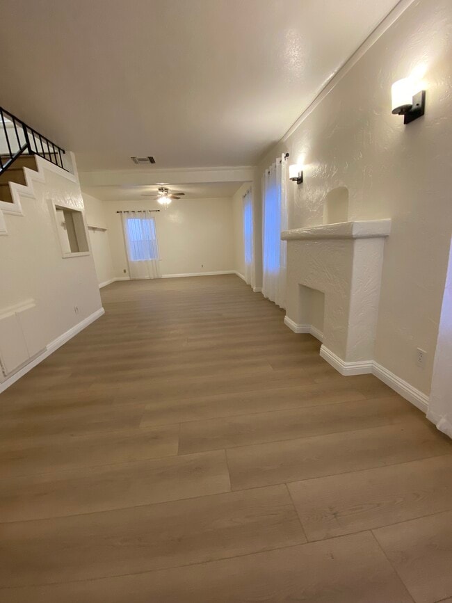 Photo - 5460 Pine Ave