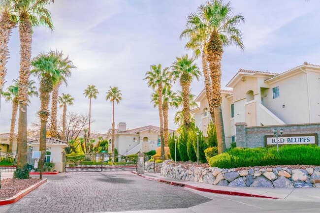 Building Photo - Stylish Summerlin Condo in Gated Red Bluffs — Resort Living at Its Best