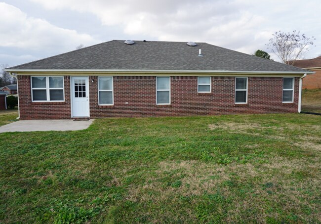 Photo - 102 Populus Dr