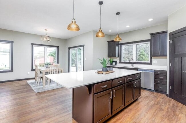 Newly Built 4 bedroom 3 bathroom Twinhome ... - Newly Built 4 bedroom 3 bathroom Twinhome ...