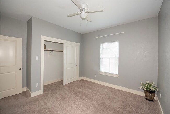 Photo - 1612 W Willis St