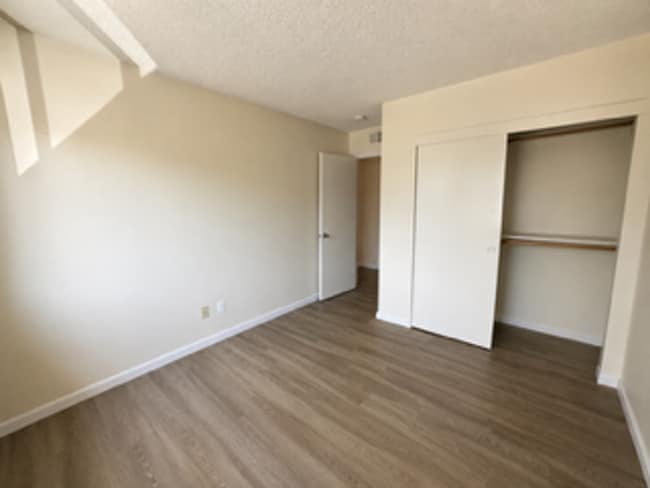 Photo - 2117 Palisade Ave