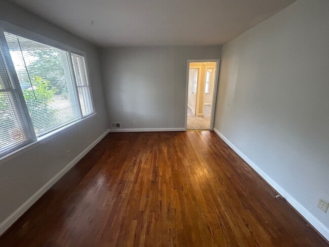 Photo - 3604 Hydrangea St