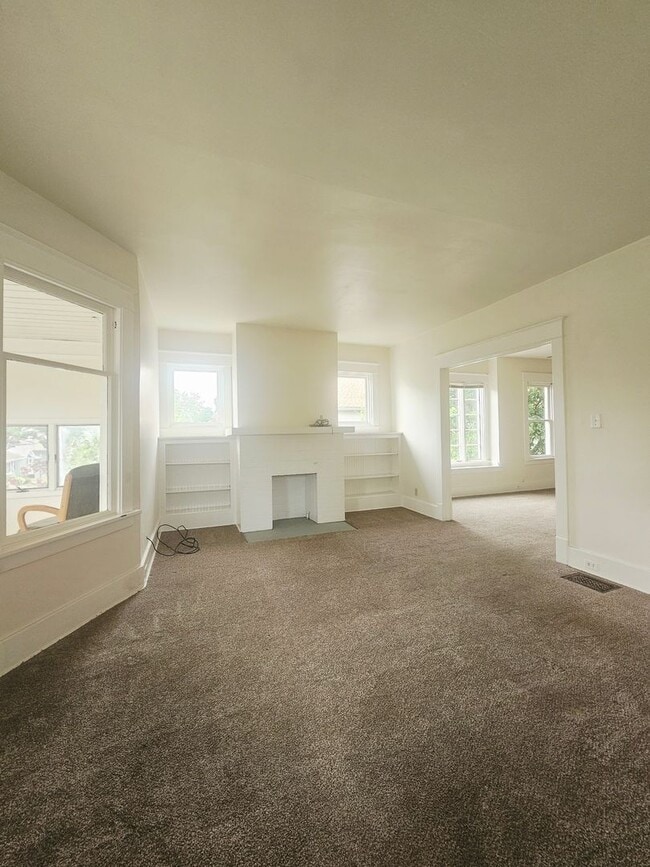 Photo - 731-733 Lincoln Ave. Unit 2nd Floor
