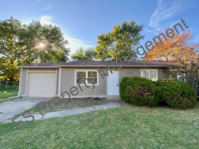 Photo - 3 Bedroom 1 Bathroom Ranch Style Home in Perry Township!