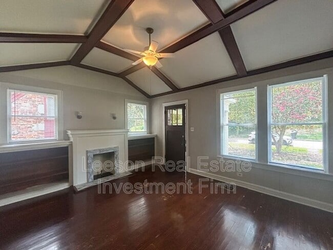 3349 Alexander Ave