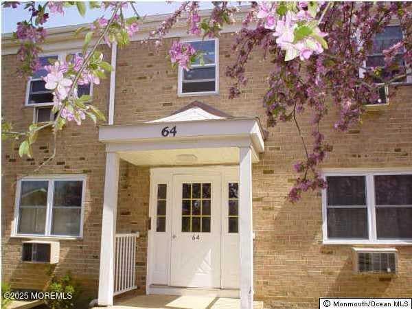Building Photo - 64 Manchester Ct Unit B Rental