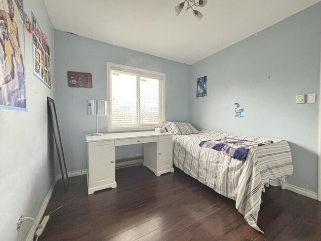 Photo - 2 bedroom in Burnaby BC V5E 1A4