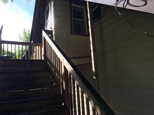 Photo - 210 Thompson St Unit #2
