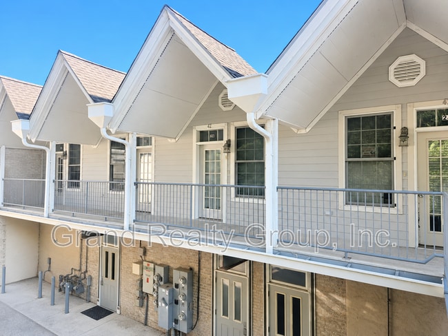 Building Photo - 42 E Grand Ave