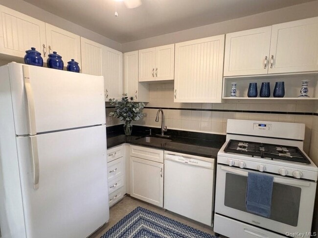 72-31 Little Neck Pkwy Unit 2nd Floor