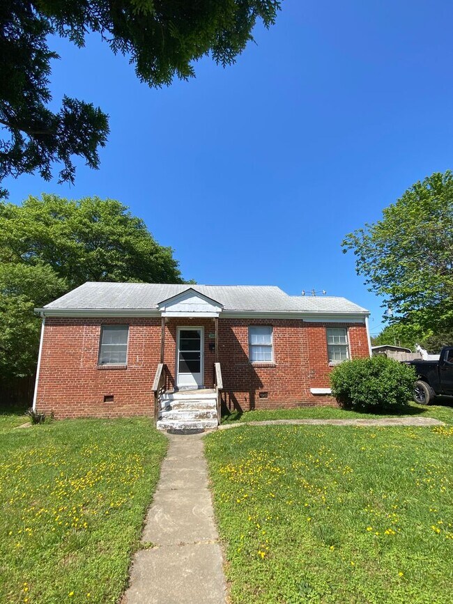 Henrico County house! Large fenced back ya... House Rental in