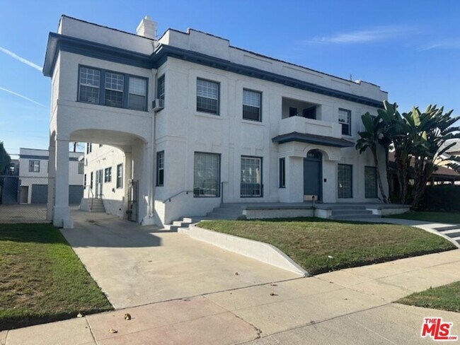 Photo - 2215 7th Ave Unidad 4