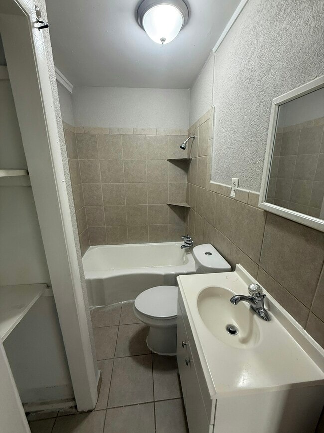 Photo - 3637 Winston Dr