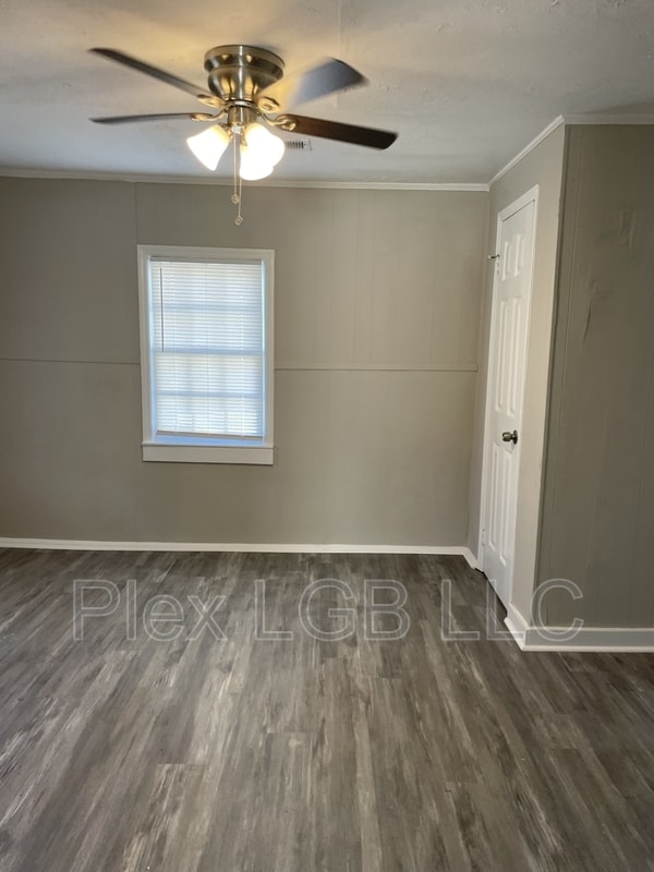 Photo - 112 Oak Ln