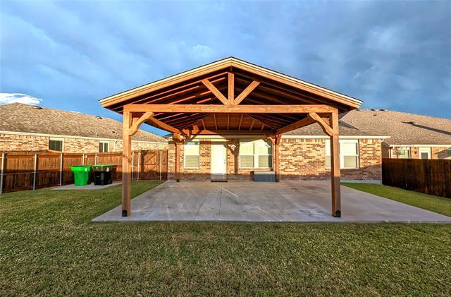 Photo - 704 Rivers Creek Ln