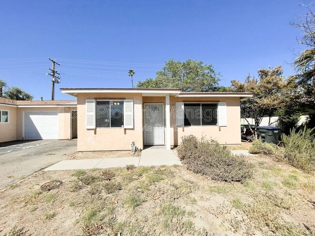 Building Photo - 515 San Clemente St Rental