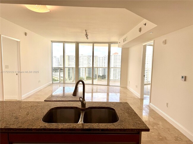 Photo - 17201 Collins Ave Condominio Unidad 1806