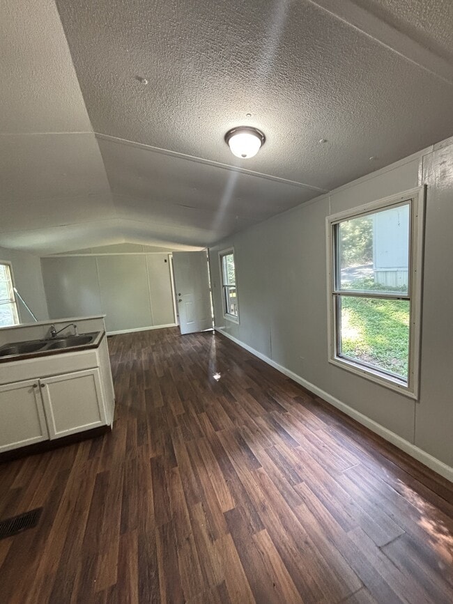 Photo - 219 Cherry Tree Dr