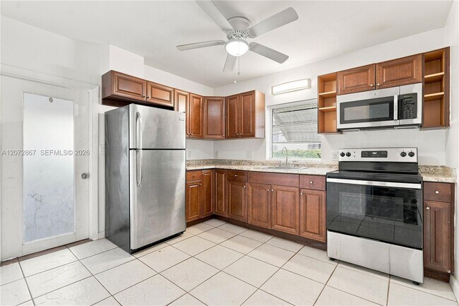 Photo - 126 SE 4th St