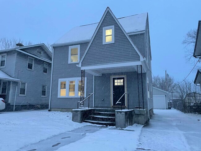 Photo - 253 Santa Clara Ave