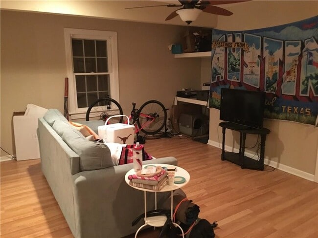 Photo - 803 E 32nd St