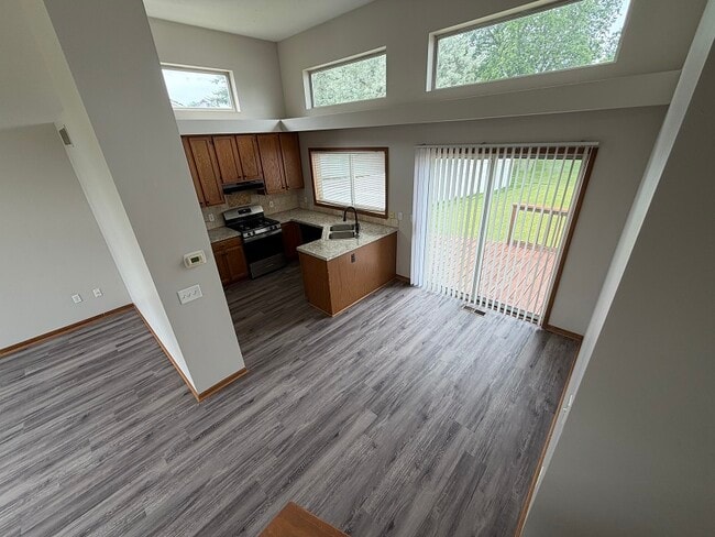 Photo - 4541 Brookmeadow Ct SE
