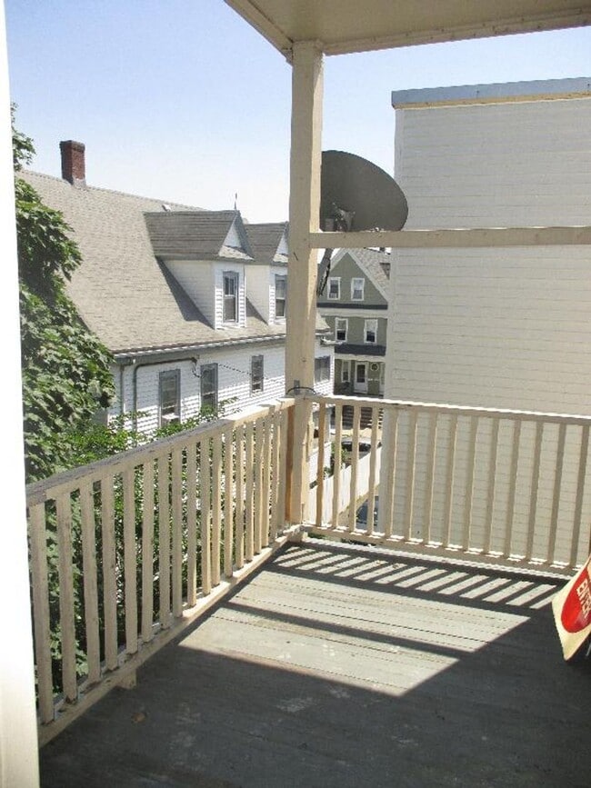 Photo - 47 Litchfield St