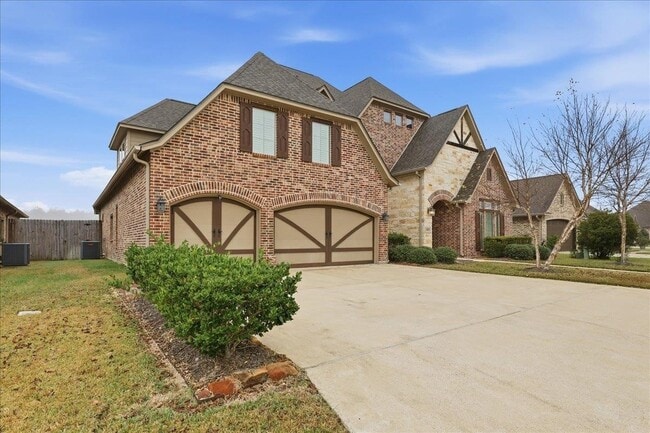 Photo - 302 Spring Brook Ct