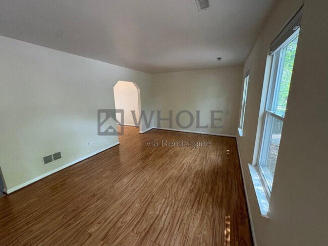 Photo - 386 Wildwood Ct