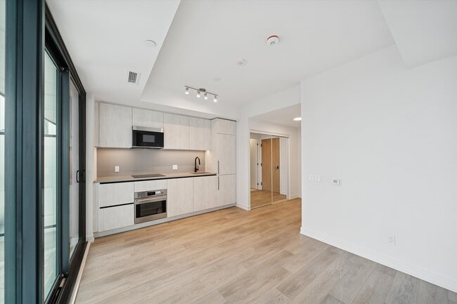 Building Photo - 35 Parliament St