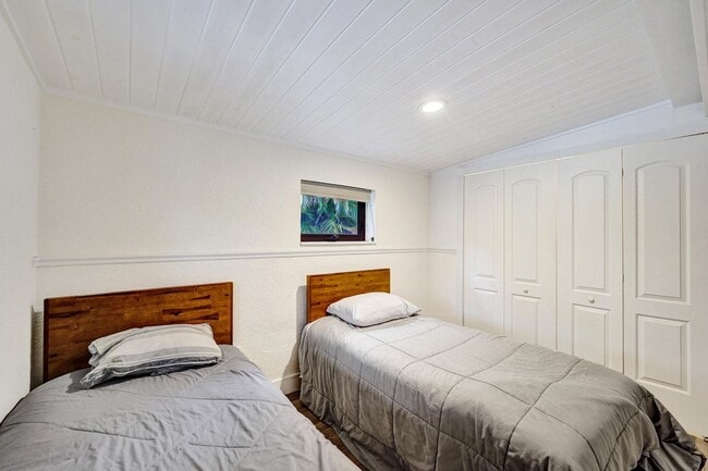 Photo - 5612 Harding St