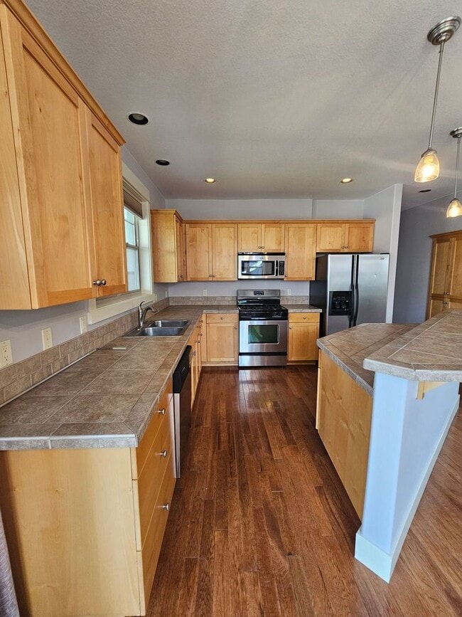 Photo - 1082 SE Yarrow Ave