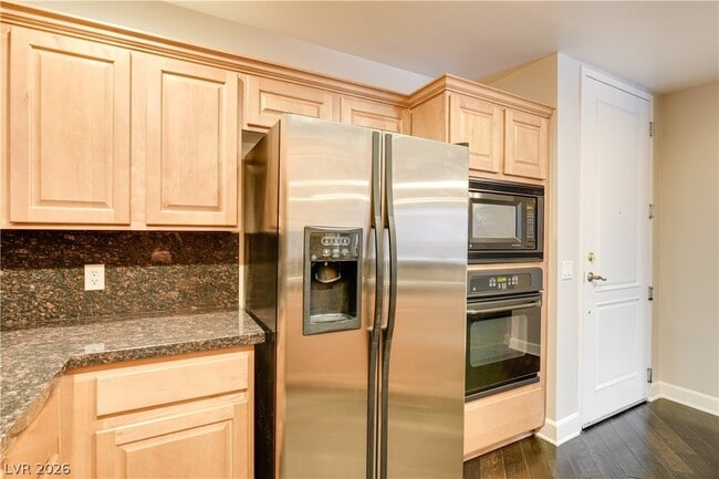 Photo - 91 E Agate Ave Unit 207